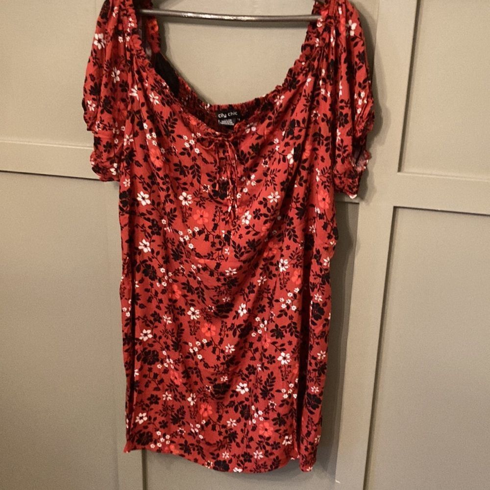 City Chic Scarlet Floral Mini Dress - Picture 5 of 9